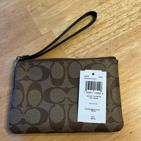 Brand New Brown Coach Wristlet With Tags - Picture 3 of 5